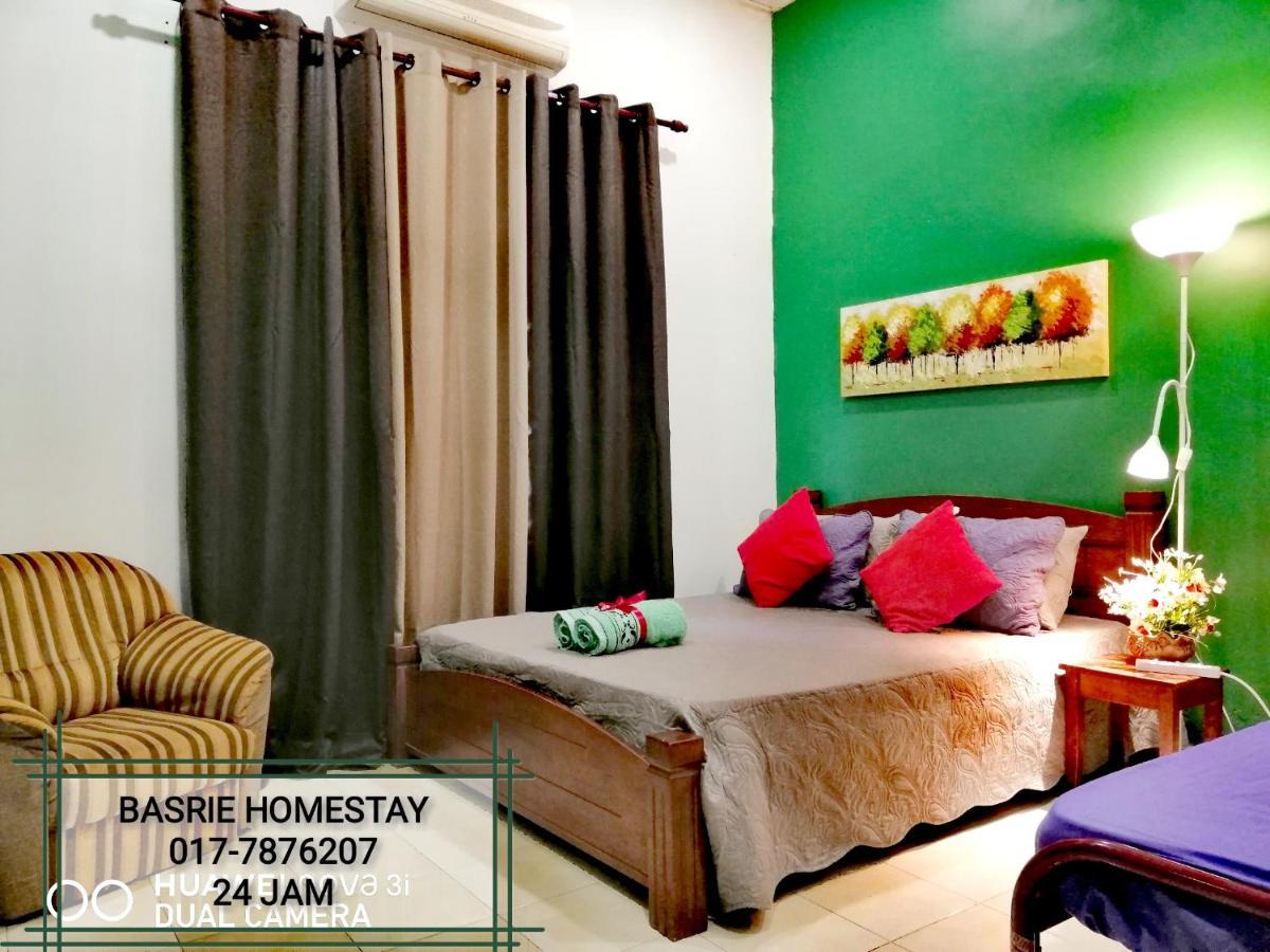 Basrie Villa "Mslim Only" - Mini Cinema , Private Pool , Wi-Fi , Netflix ムアル エクステリア 写真
