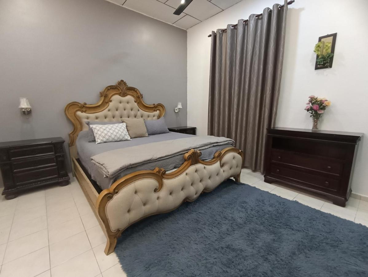 Basrie Villa "Mslim Only" - Mini Cinema , Private Pool , Wi-Fi , Netflix ムアル エクステリア 写真