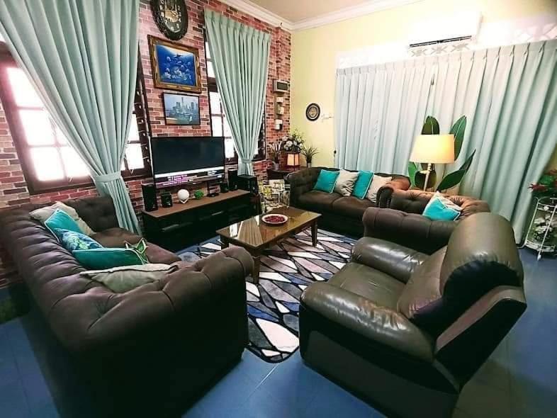 Basrie Villa "Mslim Only" - Mini Cinema , Private Pool , Wi-Fi , Netflix ムアル エクステリア 写真